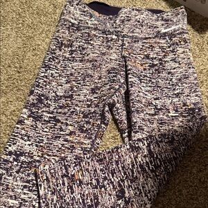 Nike Dri-Fit capri leggings in purples, peach & white (S) - EUC!